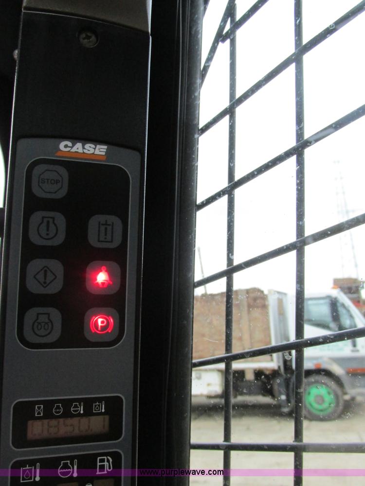 image for item AW9871 2012 Case TR320 skid steer