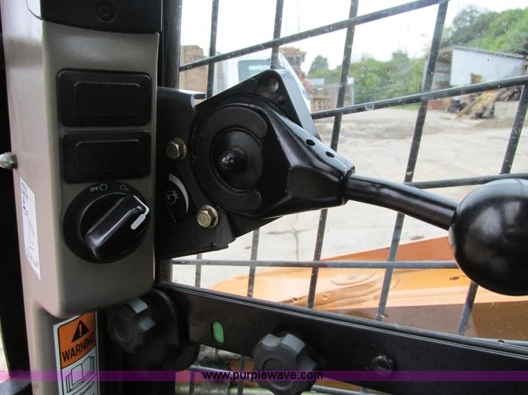 image for item AW9871 2012 Case TR320 skid steer