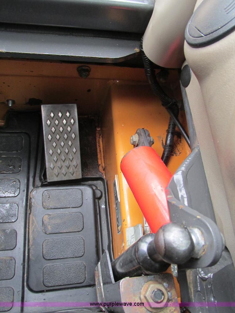 image for item AW9871 2012 Case TR320 skid steer