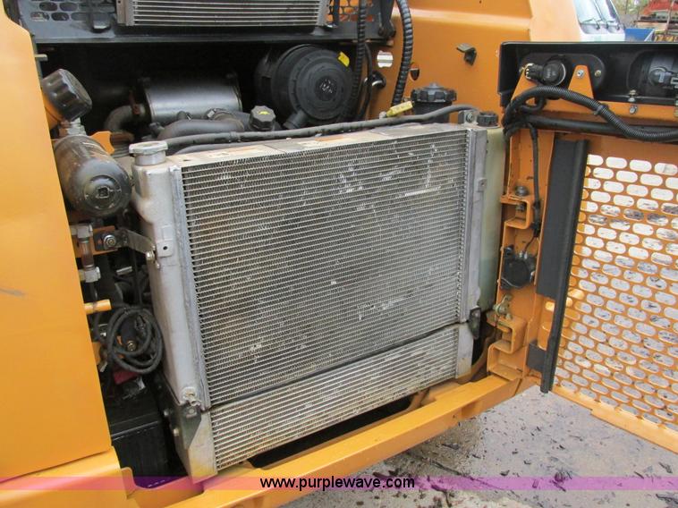 image for item AW9871 2012 Case TR320 skid steer