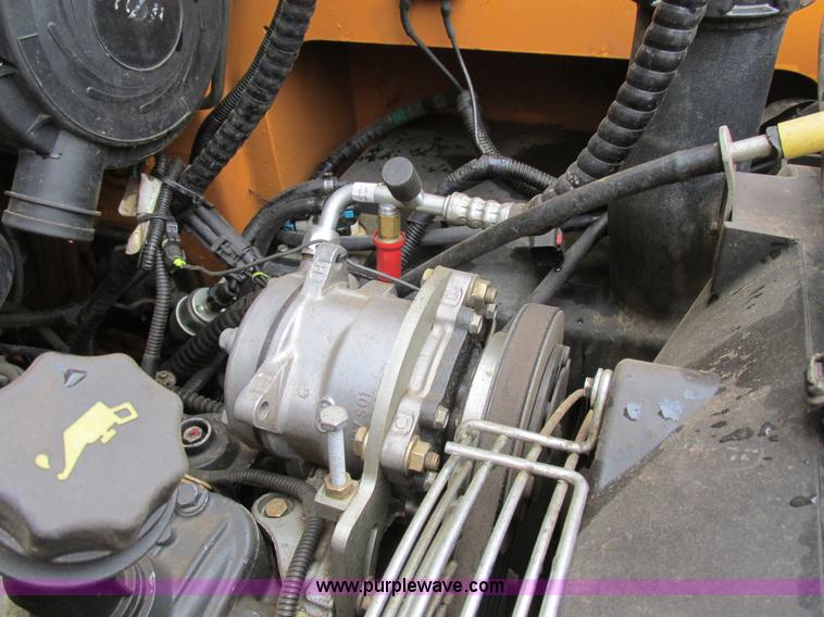 image for item AW9871 2012 Case TR320 skid steer