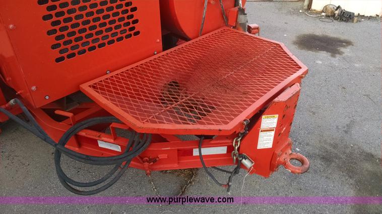 image for item AY9486 2008 Crafco Magnum spray injection patcher