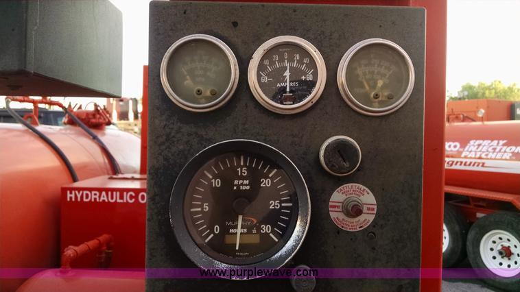 image for item AY9486 2008 Crafco Magnum spray injection patcher