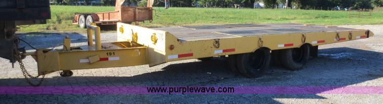 image for item D2178 1981 Eager Beaver 10TXT tilt deck trailer
