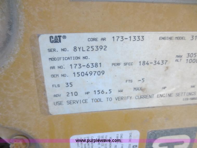 image for item D2186 2000 GMC C7500 cab and chassis