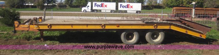 image for item D2194 1982 Belshe T-8 equipment trailer