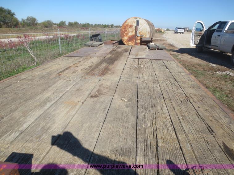 image for item D2194 1982 Belshe T-8 equipment trailer