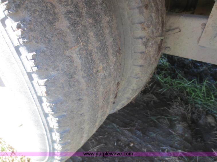 image for item D2194 1982 Belshe T-8 equipment trailer