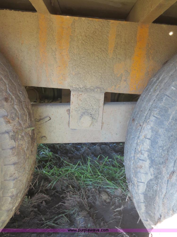 image for item D2194 1982 Belshe T-8 equipment trailer