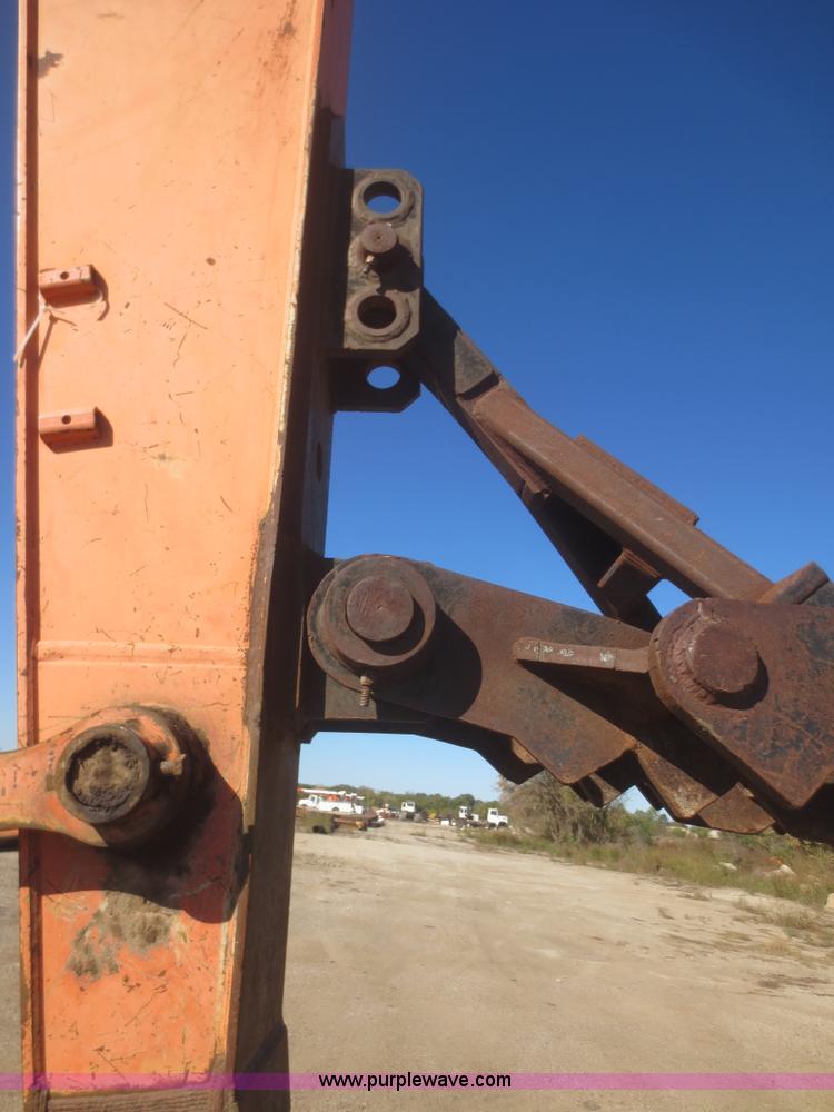 image for item D2199 2001 Hitachi EX330LC-5 excavator