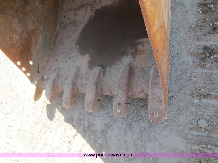 image for item D2199 2001 Hitachi EX330LC-5 excavator