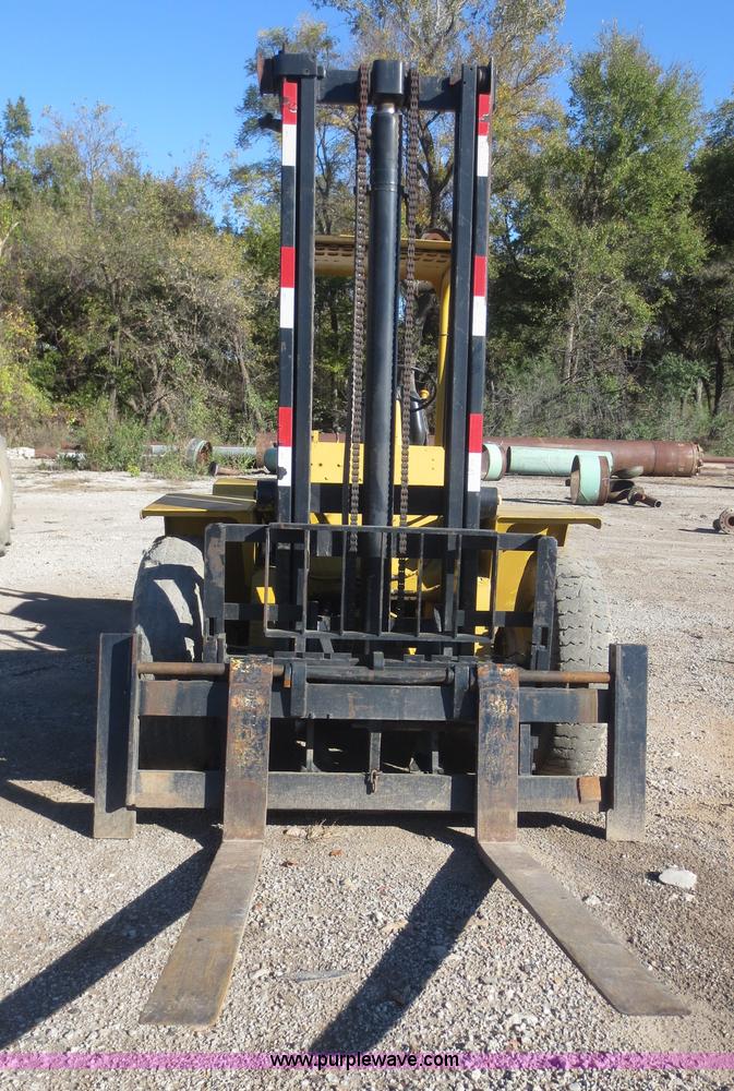 image for item D2200 Hyster P80A forklift