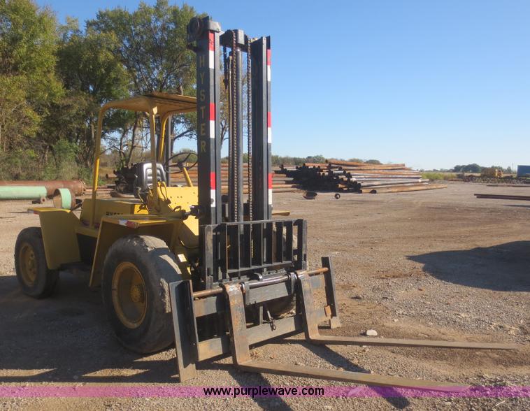 image for item D2200 Hyster P80A forklift