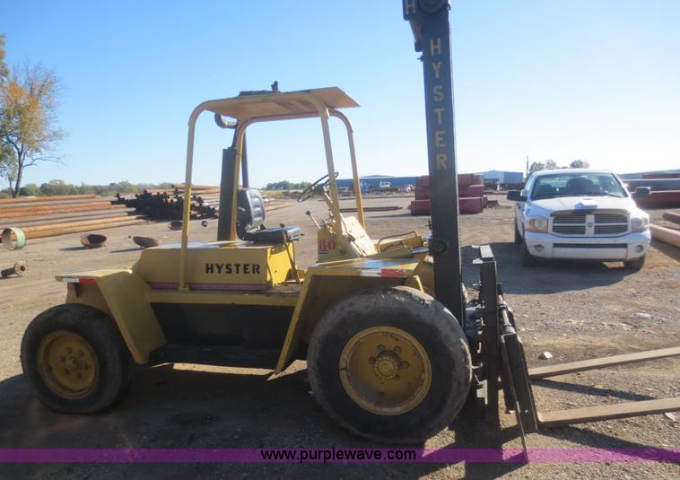 image for item D2200 Hyster P80A forklift