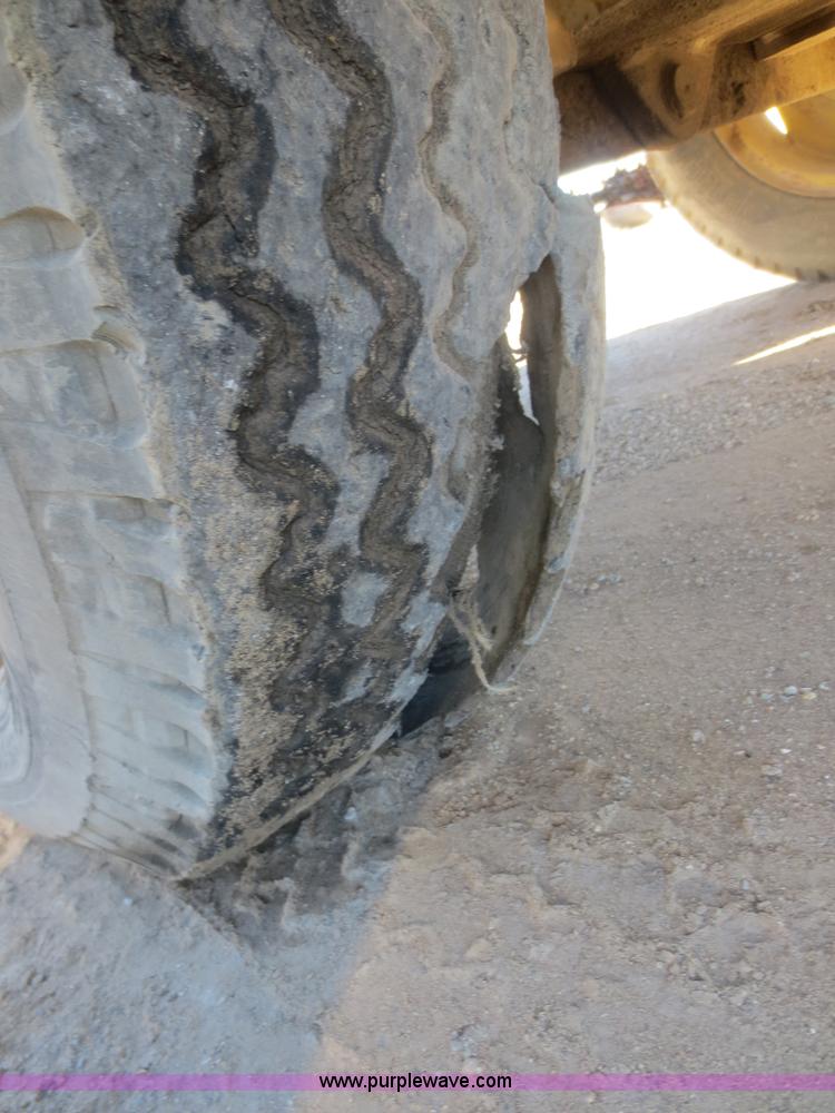 image for item D2200 Hyster P80A forklift