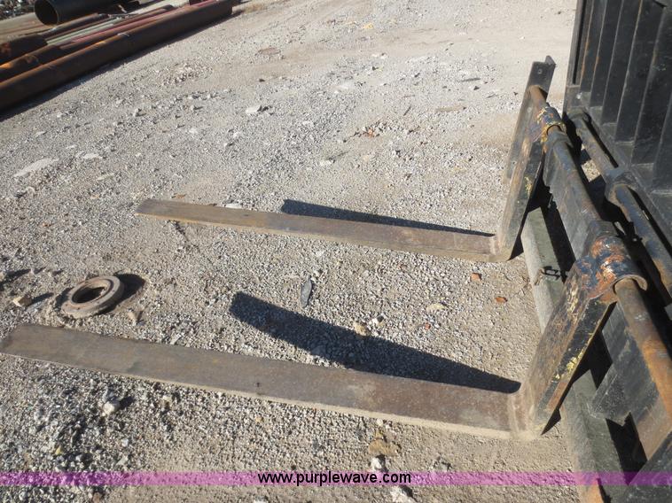 image for item D2200 Hyster P80A forklift