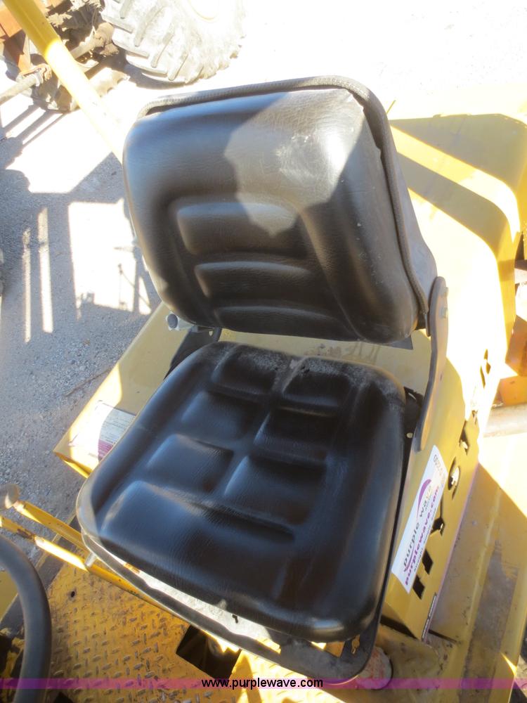 image for item D2200 Hyster P80A forklift