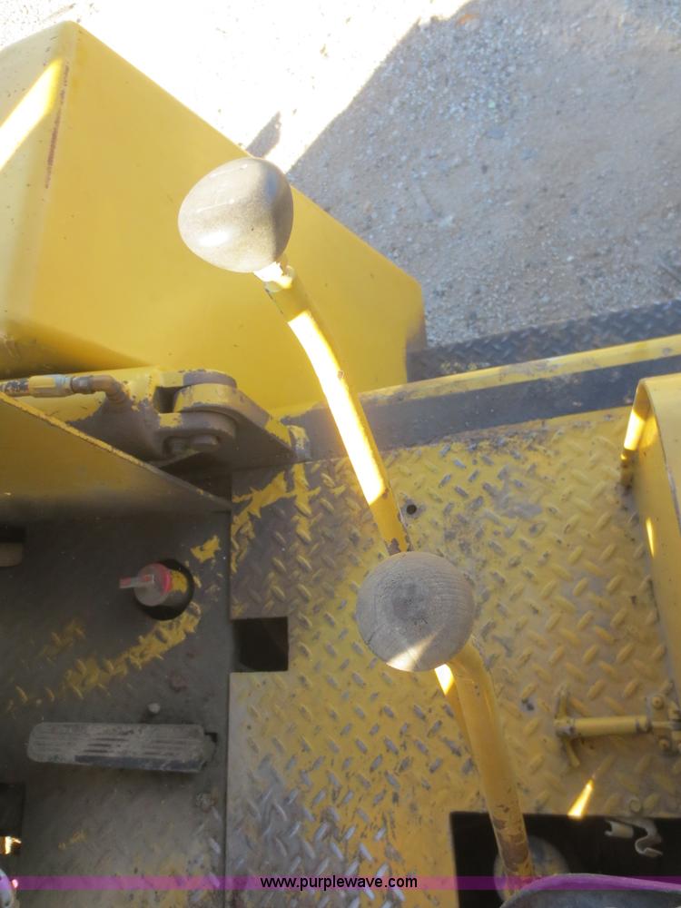 image for item D2200 Hyster P80A forklift