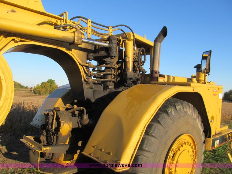 image for item E4992 1982 Caterpillar 621B conventional scraper