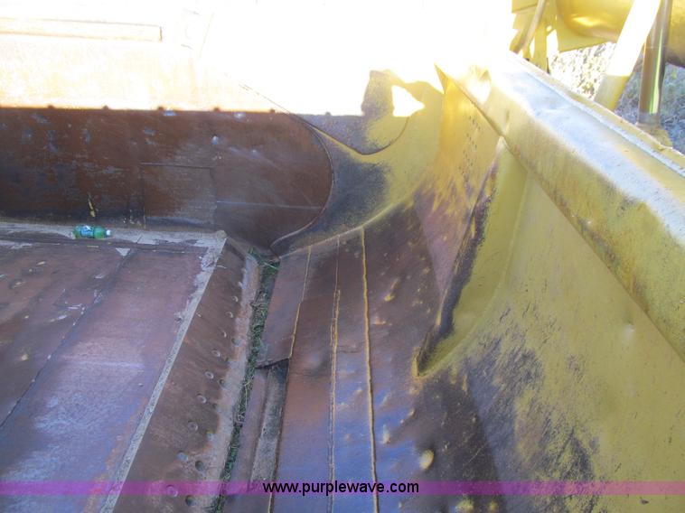 image for item E4992 1982 Caterpillar 621B conventional scraper