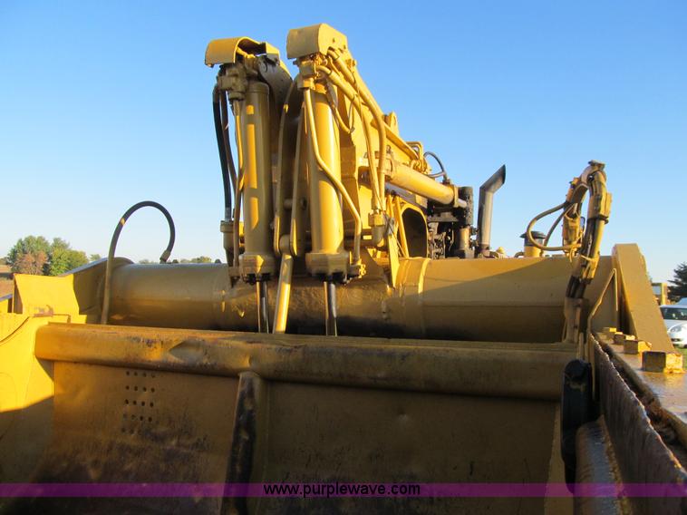 image for item E4992 1982 Caterpillar 621B conventional scraper