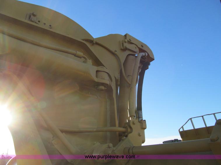 image for item E4992 1982 Caterpillar 621B conventional scraper