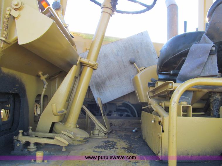 image for item E4992 1982 Caterpillar 621B conventional scraper