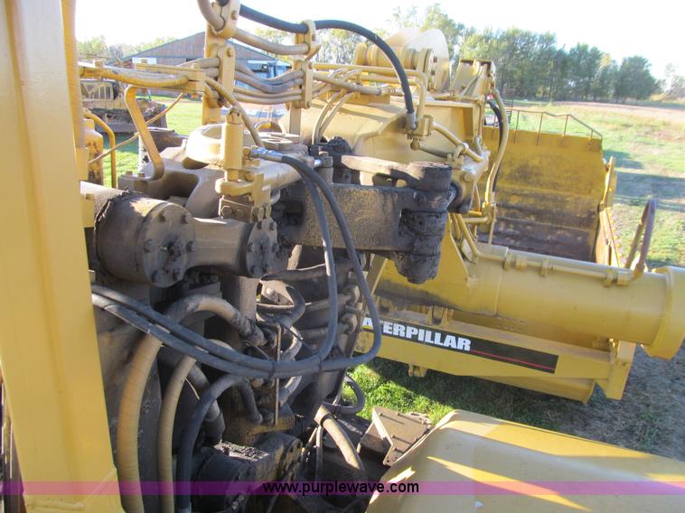 image for item E4992 1982 Caterpillar 621B conventional scraper