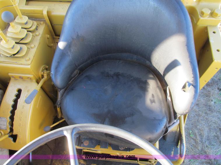 image for item E4992 1982 Caterpillar 621B conventional scraper