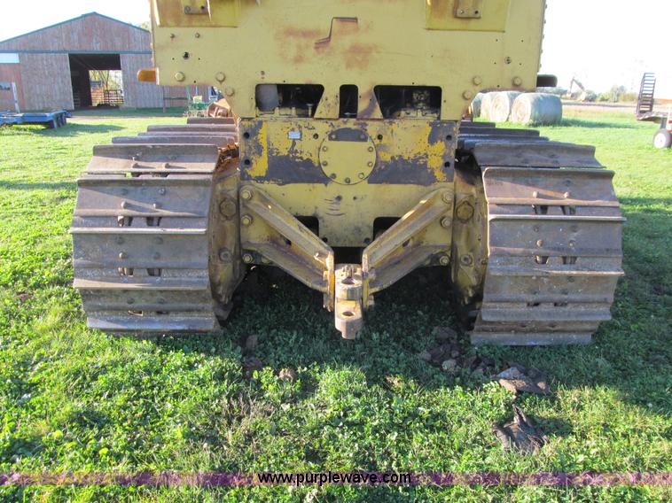 image for item E4993 1974 Caterpillar D8K dozer