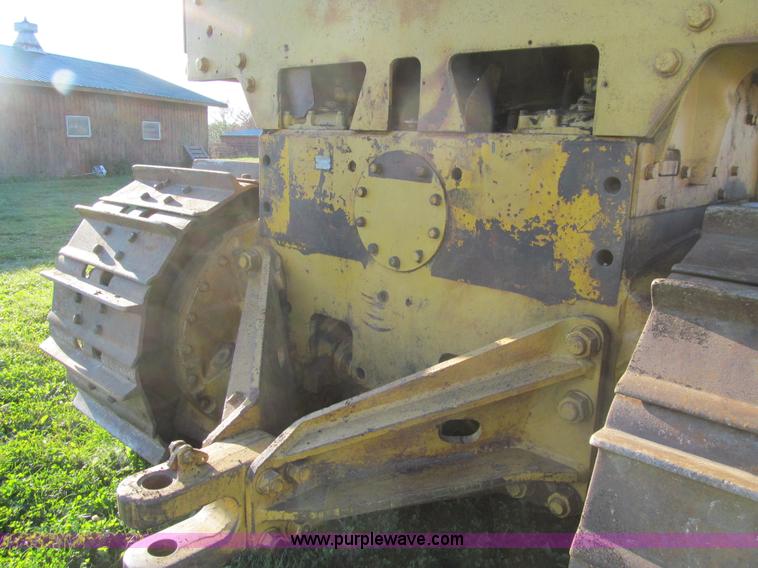image for item E4993 1974 Caterpillar D8K dozer