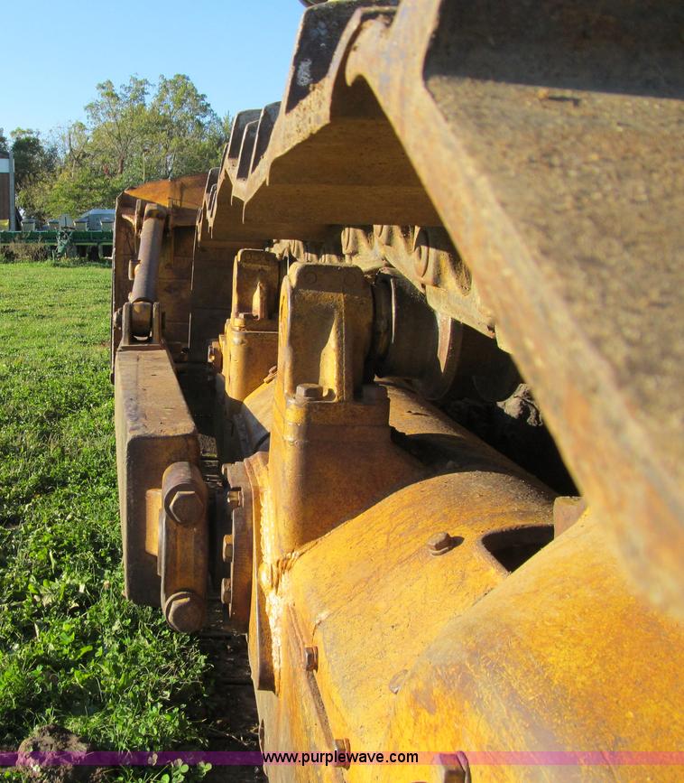 image for item E4993 1974 Caterpillar D8K dozer