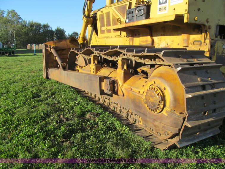 image for item E4993 1974 Caterpillar D8K dozer
