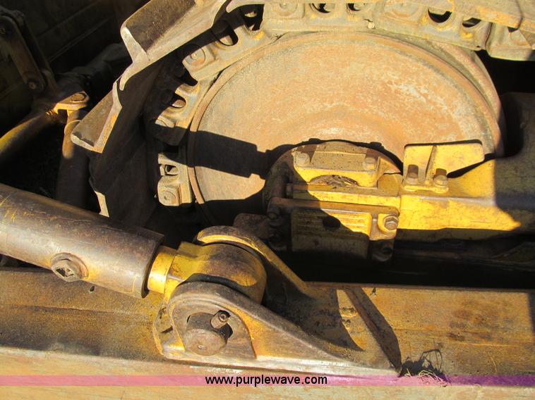 image for item E4993 1974 Caterpillar D8K dozer
