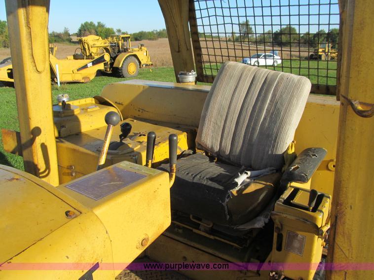 image for item E4993 1974 Caterpillar D8K dozer
