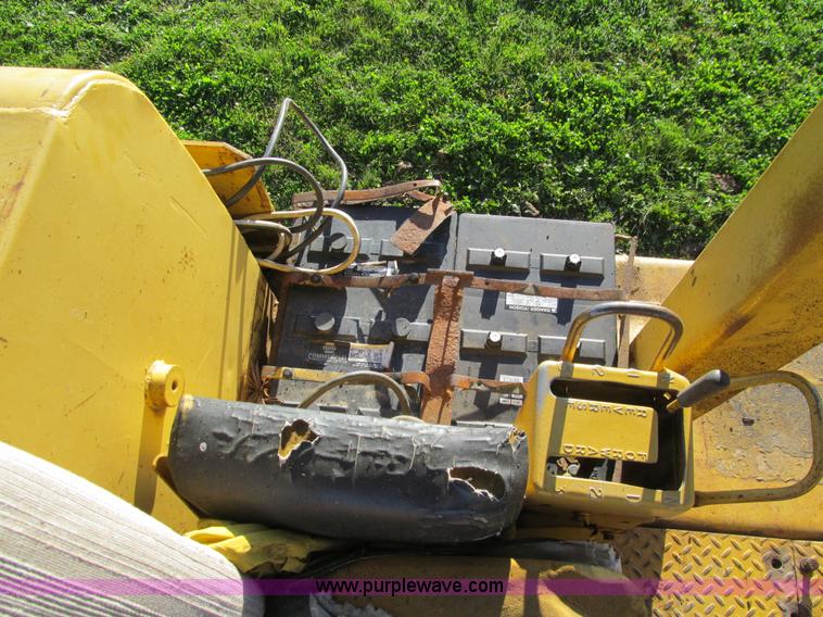 image for item E4993 1974 Caterpillar D8K dozer