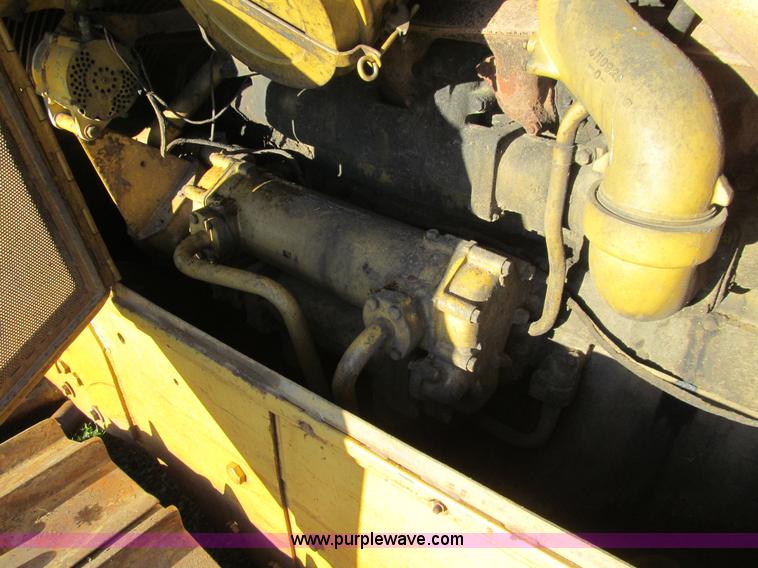 image for item E4993 1974 Caterpillar D8K dozer