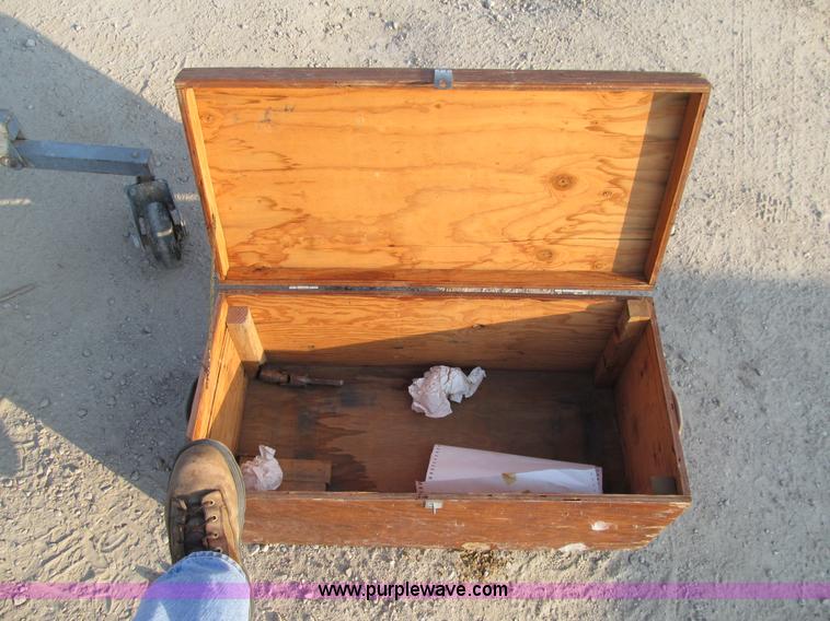 image for item E4994 McCracken portable profilagrapm