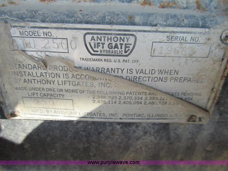 image for item E4997 1993 Ford CF8000 box truck