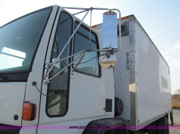 image for item E4997 1993 Ford CF8000 box truck