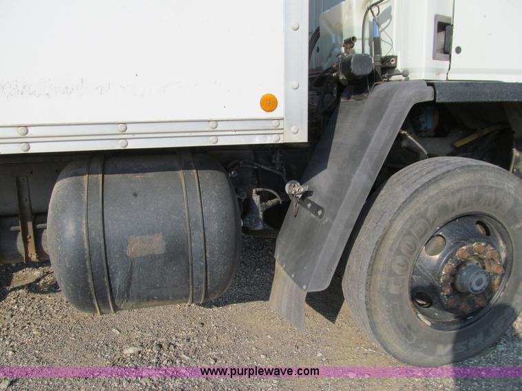 image for item E4997 1993 Ford CF8000 box truck