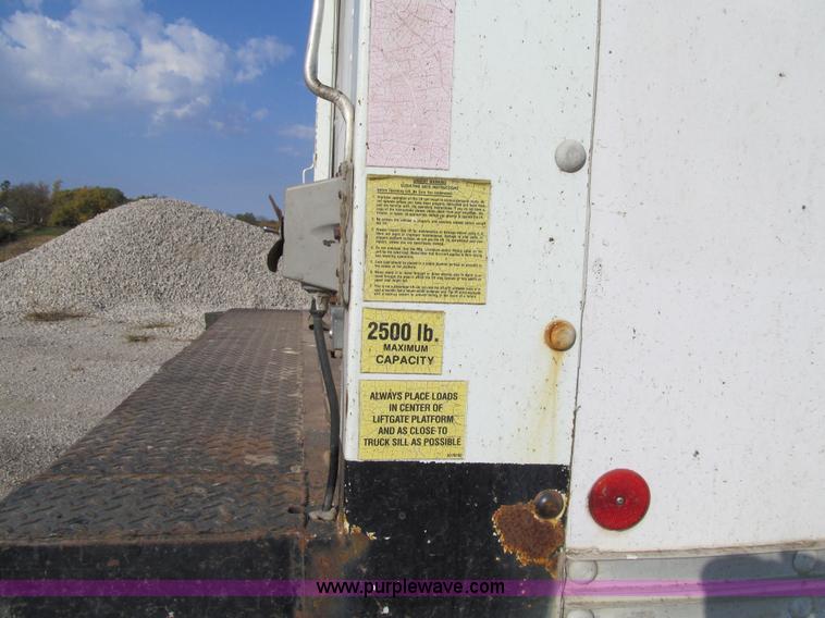 image for item E4997 1993 Ford CF8000 box truck