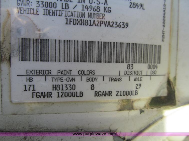 image for item E4997 1993 Ford CF8000 box truck