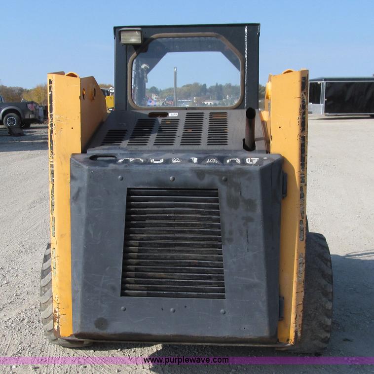 image for item E4999 2001 Mustang 2050 skid steer