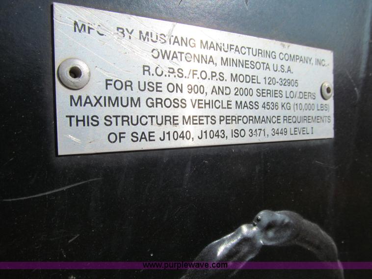 image for item E4999 2001 Mustang 2050 skid steer