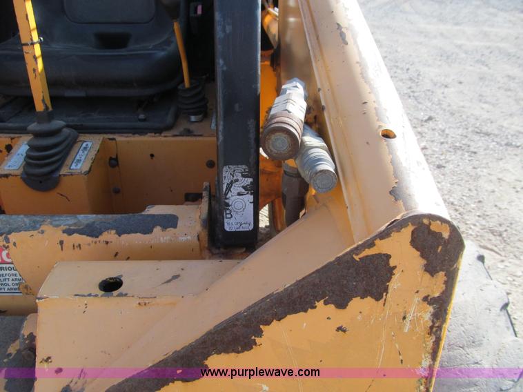 image for item E4999 2001 Mustang 2050 skid steer