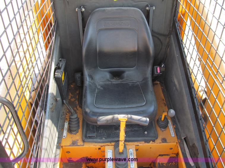 image for item E4999 2001 Mustang 2050 skid steer