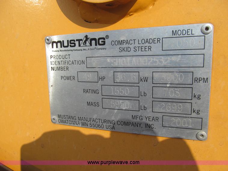 image for item E4999 2001 Mustang 2050 skid steer