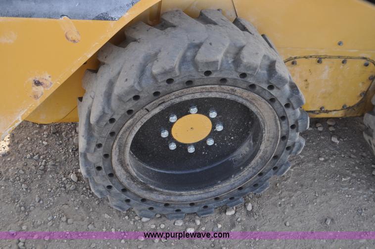 image for item F2099 2013 Caterpillar 246C skid steer