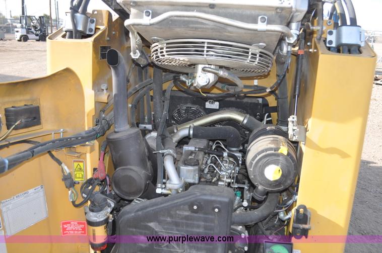 image for item F2099 2013 Caterpillar 246C skid steer